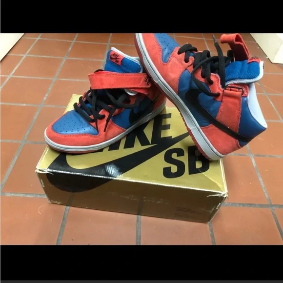 Nike Dunk Sb Mid Top Spider-Man 10.5 Nike Dunk Pro SB Mid Spider Man for Sale | Authenticity  main image 3